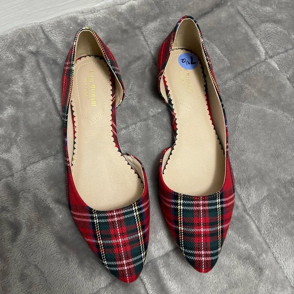 Isaac Mizrahi Shoes - Isaac Mizrahi New York Amaya Red
Tartan Plaid Flats size 7.5